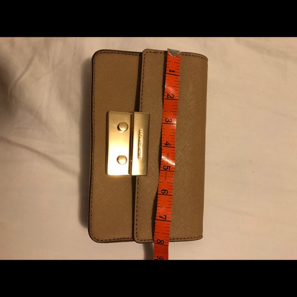 Michael Kors Crossbody - Picture 6 of 7